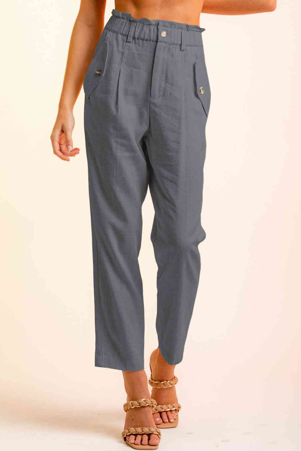 CALORA_ Yulia - cropped broek met knopen aan de zijkant