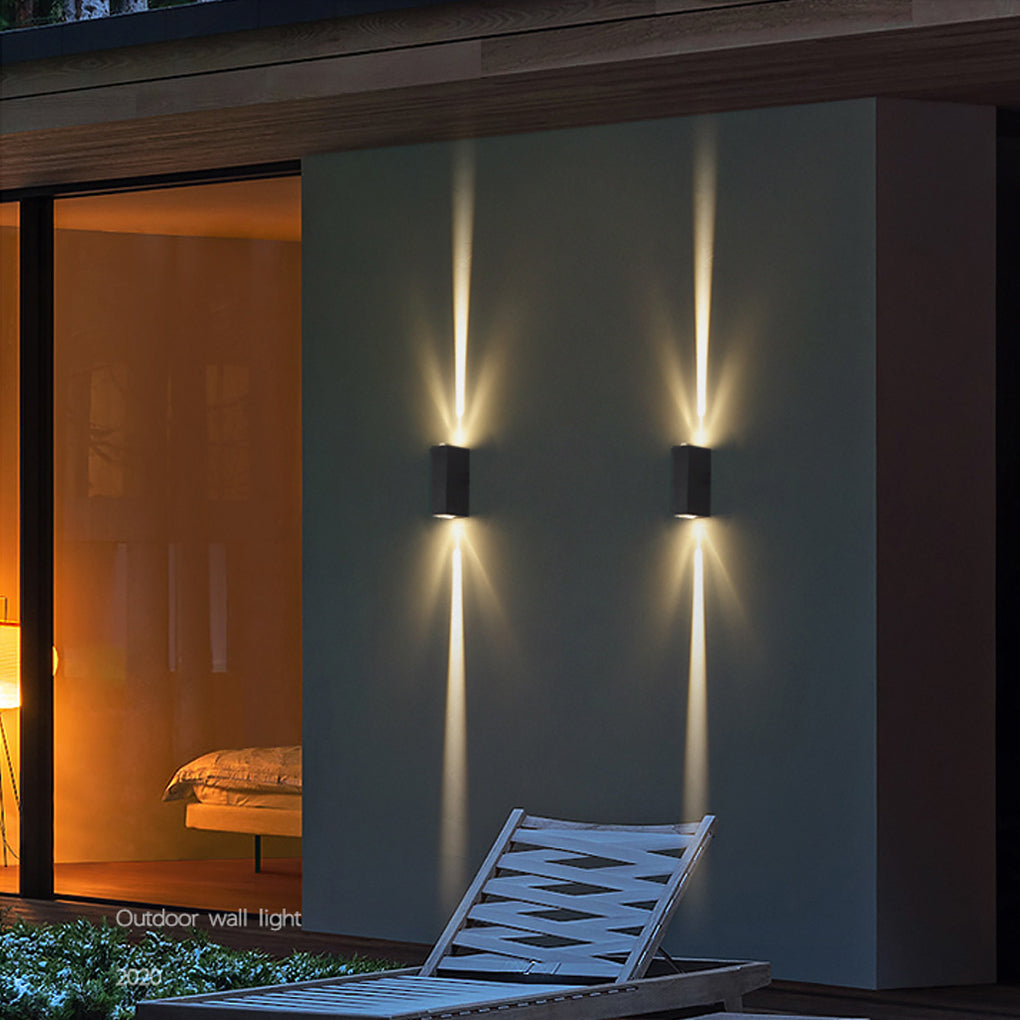 CALORA_ Waterdichte Multifunctionele Spotlight Buitenmuur Lamp - 5.6 cm x 8 cm x 18 cm