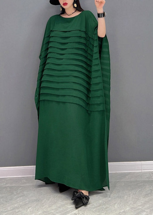 Grace Green O-hals gestreepte chiffon enkeljurk met vleermuismouwen