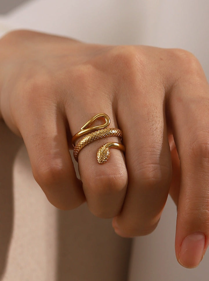 CALORA_ 18K Gouden Geplateerde RVS Slang Ontwerp Ring