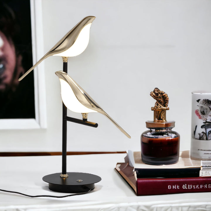 CALORA_ Artelune | Post-Modern LED Tafellamp met Galvanized Gouden Vogel