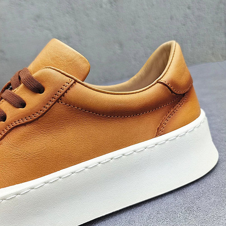 CALORA_ Bossélio | Leren Low-Top Sneakers