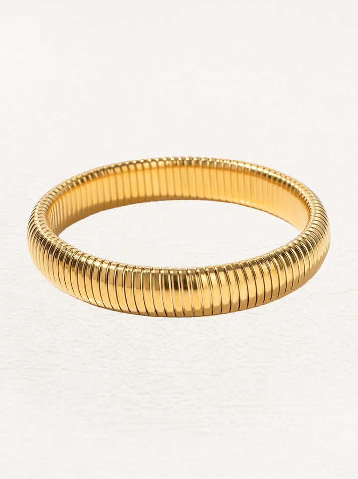 CALORA_ Brede Slang Armband Stretch Goud van Roestvrij Staal