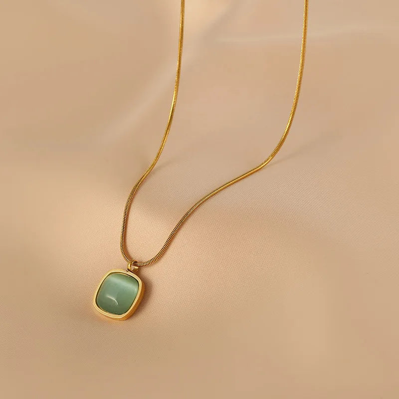 CALORA_ Chiara | Chique Ketting met Groene Steen