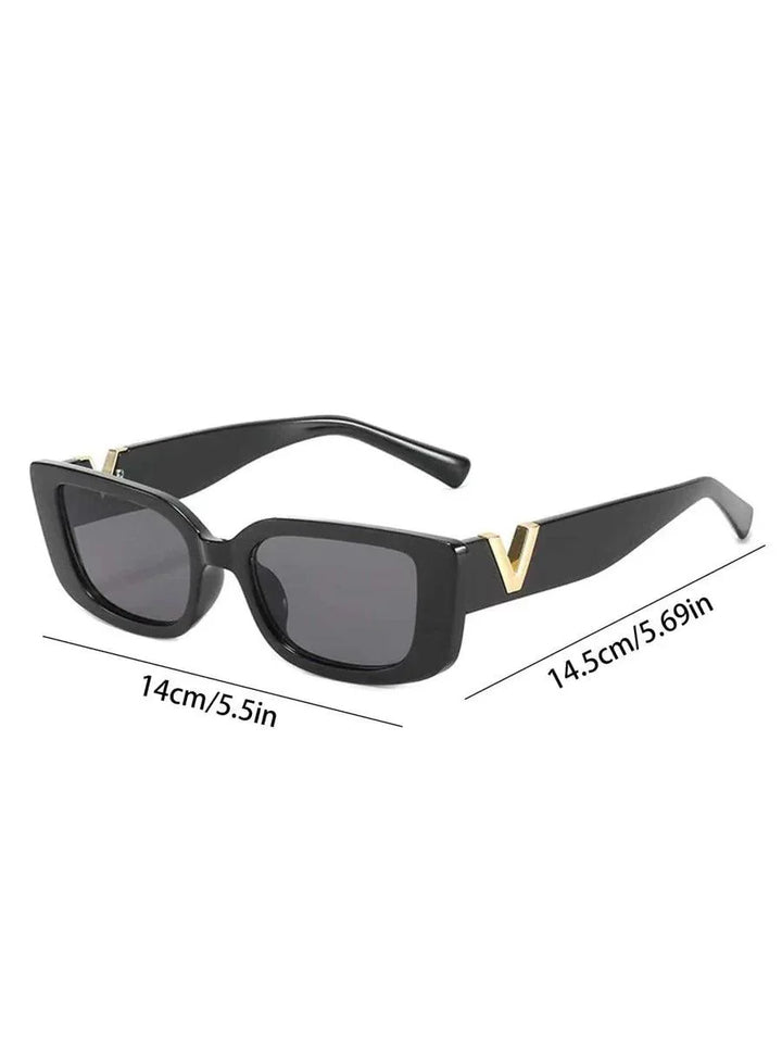 CALORA_ Chique Violette Zonnebril met Gouden Accenten voor Tijdloze Elegantie