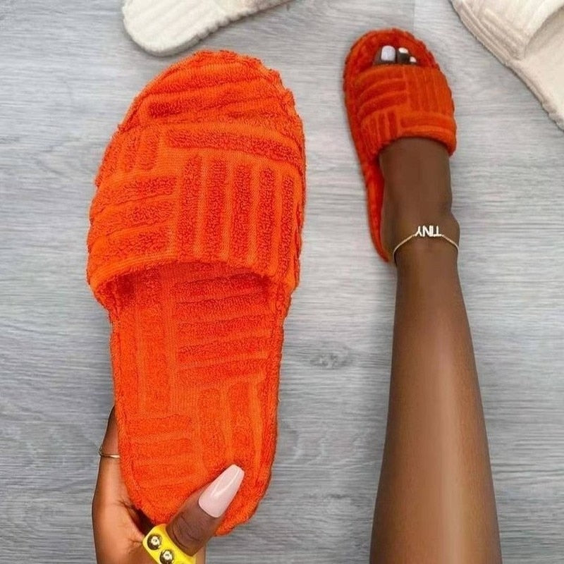 CALORA_ ComfyFluffs | Super comfortabel Warme Fluffy Slof Slippers
