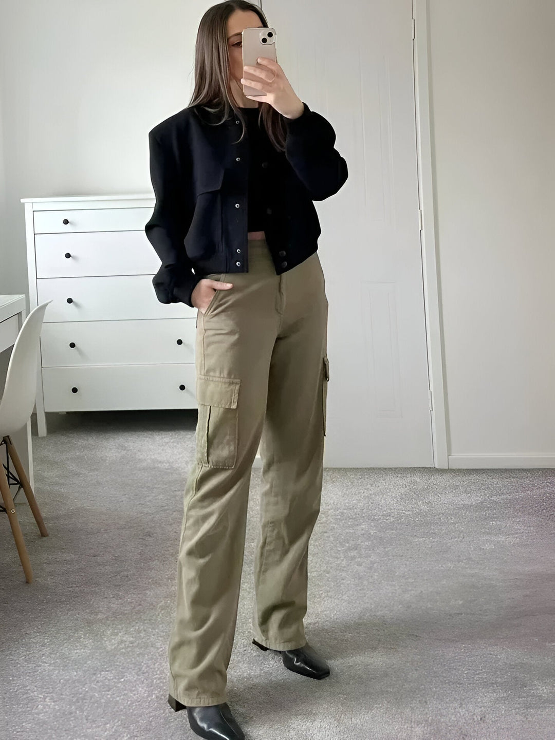 CALORA_ Dames Cropped Varsity Jacket met Knopen en Geribde Kraag