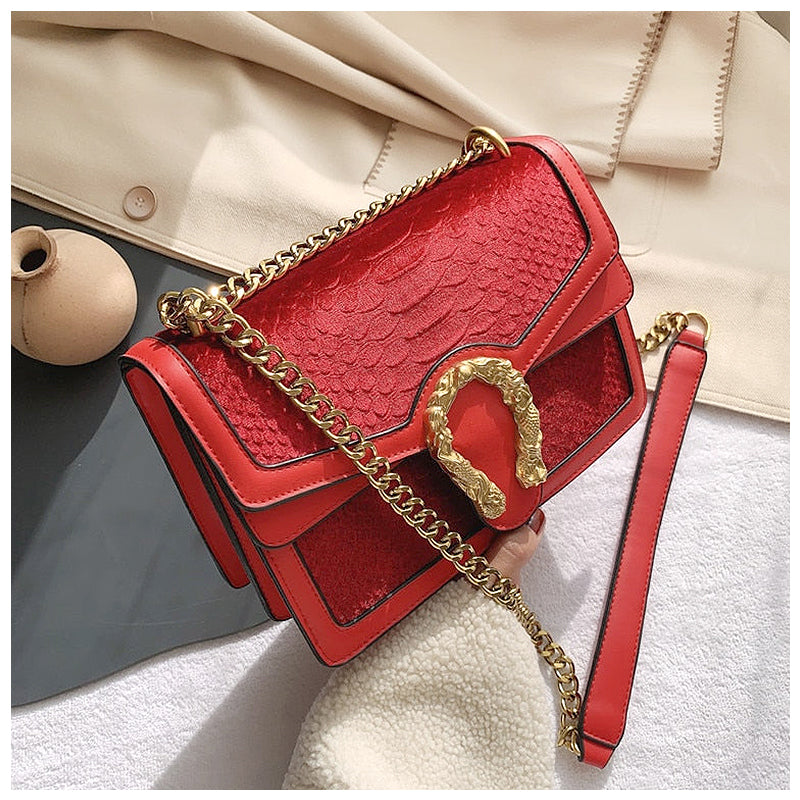CALORA_ Dames Crossbody Tas van Vegan Leren Met Goudkleurige Details