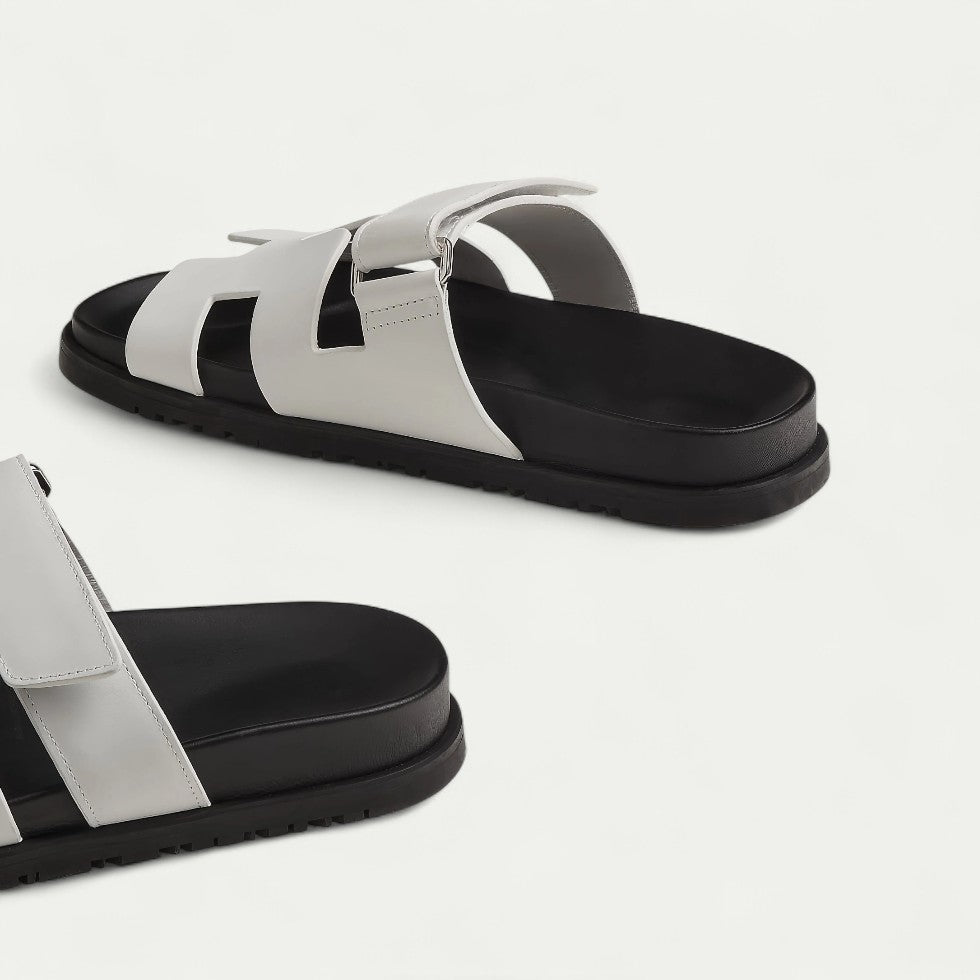 CALORA_ Dames Slide Sandalen met Moderne Sleek Uitsnijdingen en Comfort