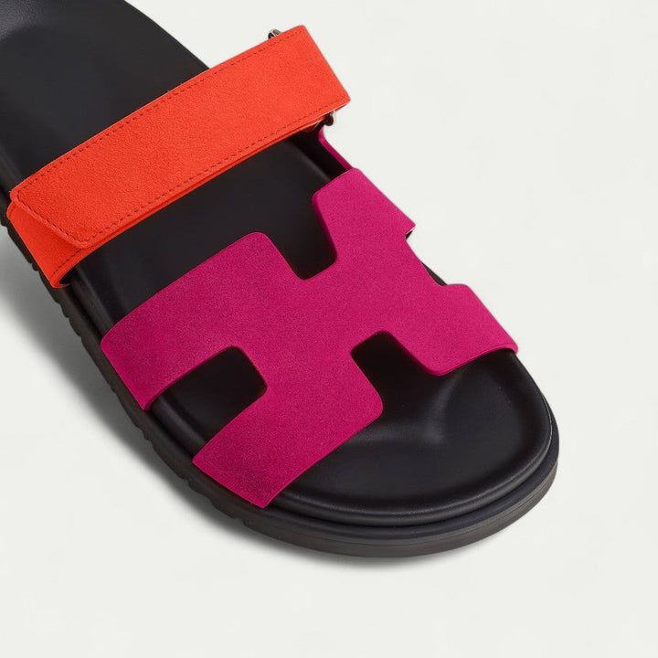CALORA_ Dames Slide Sandalen met Moderne Sleek Uitsnijdingen en Comfort
