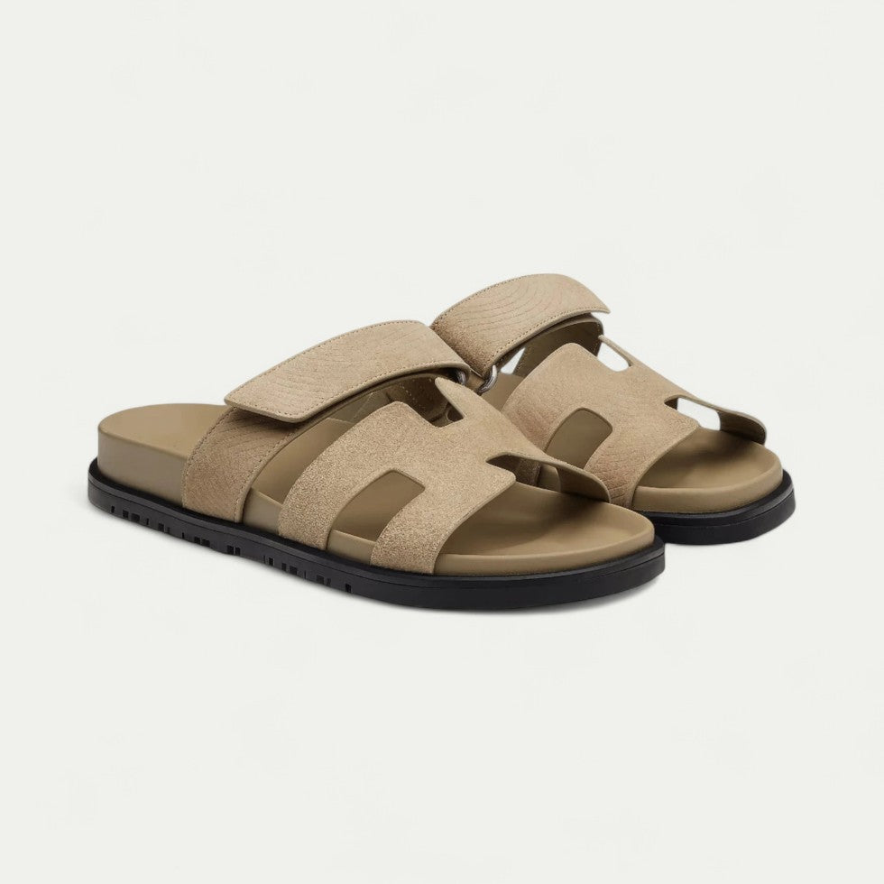 CALORA_ Dames Slide Sandalen met Moderne Sleek Uitsnijdingen en Comfort