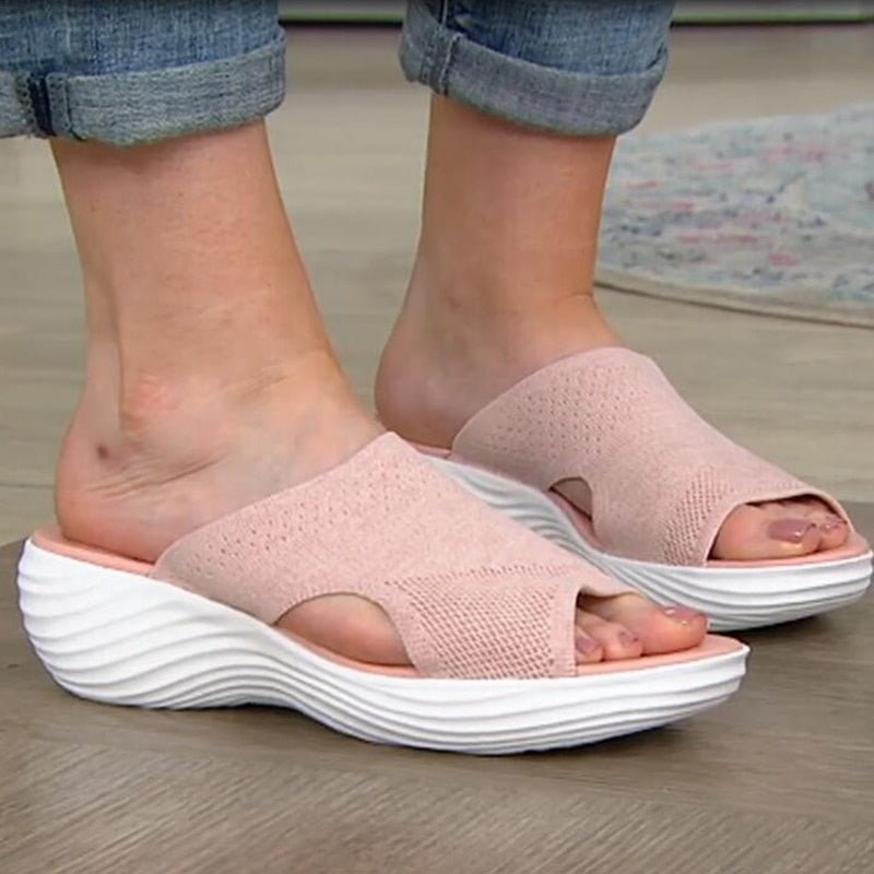 CALORA_ Dames Slip-On Sandalen met Zachte Brei Bovenkant en Open Neus