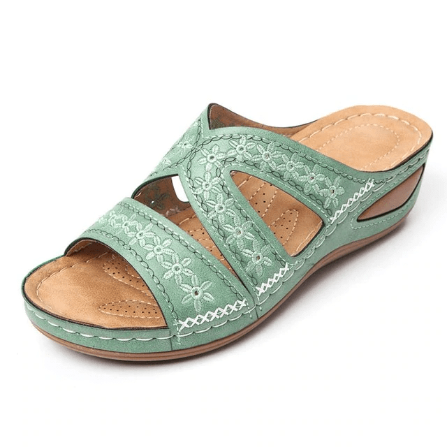 CALORA_ Dikke Platform Slipper Sandalen voor Grootte en Comfort