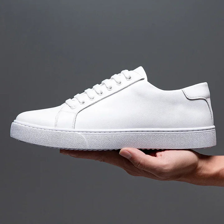 CALORA_ Leren Sneakers met Gepolijste Afwerking en Comfortabele Zool