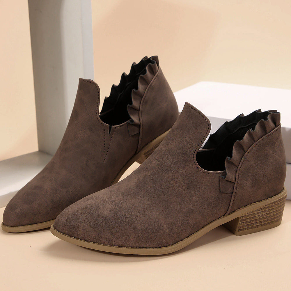 CALORA_ Elegante Dames Enkellaarsjes met Puntige Neus en Chunky Hak in Suède