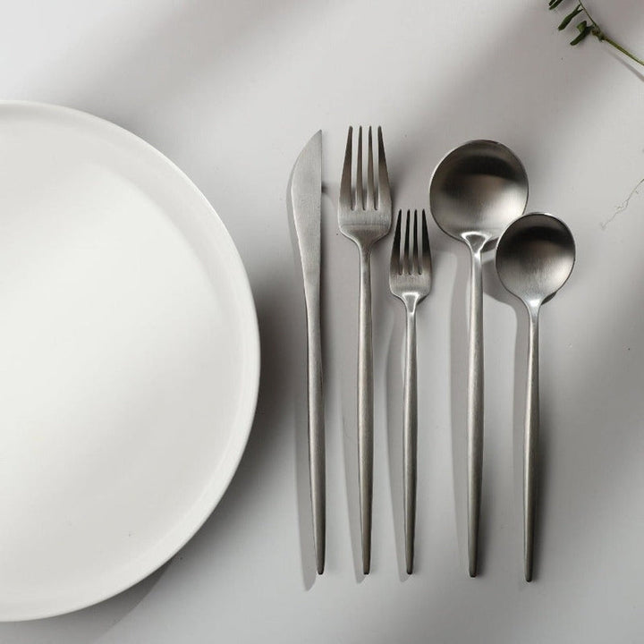 CALORA_ Elegante Gouden Minimalistische Bestekset