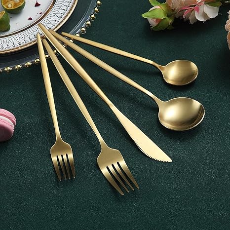 CALORA_ Elegante Gouden Minimalistische Bestekset