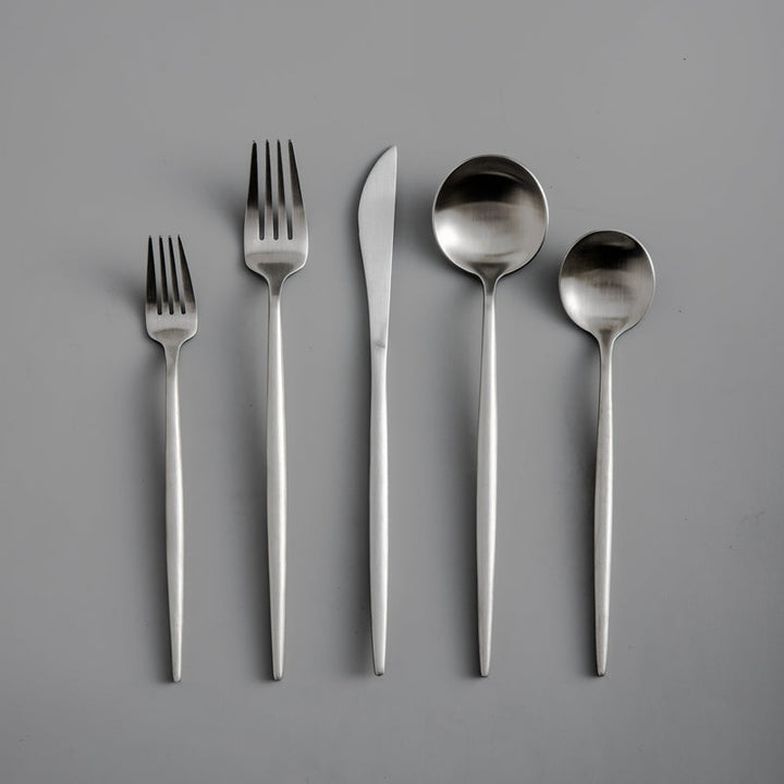 CALORA_ Elegante Gouden Minimalistische Bestekset