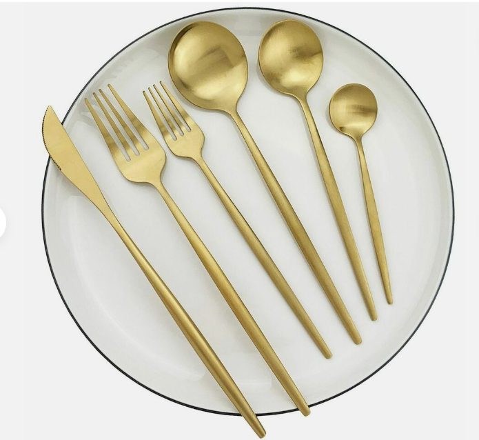 CALORA_ Elegante Gouden Minimalistische Bestekset