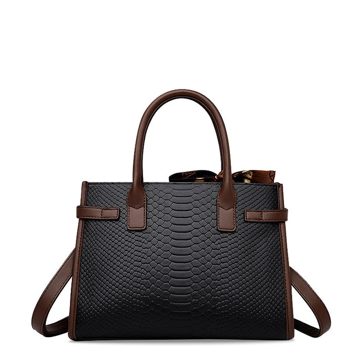 CALORA_ Elegante Handtas van Vegan Leer met Goudkleurige Details en Vakjes