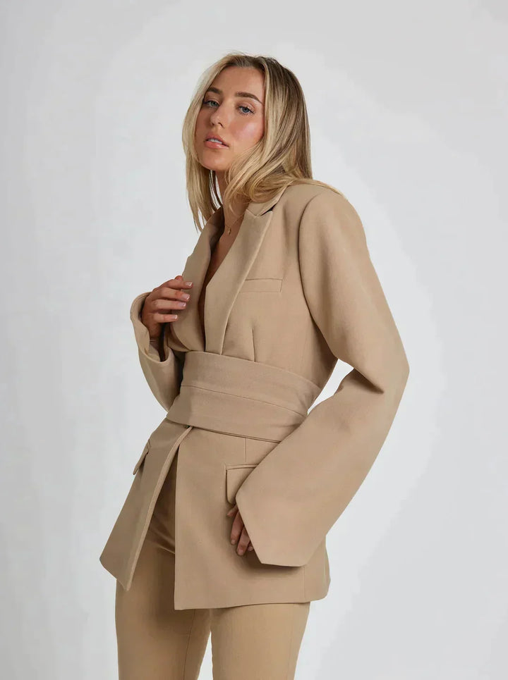 CALORA_ Elegante Herfst damesblazer met riem