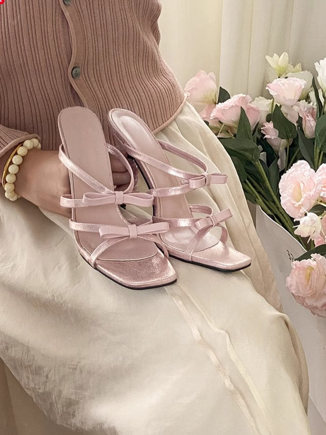 CALORA_ Elegante Strappy Sandalen met Strik en Hoge Hakken