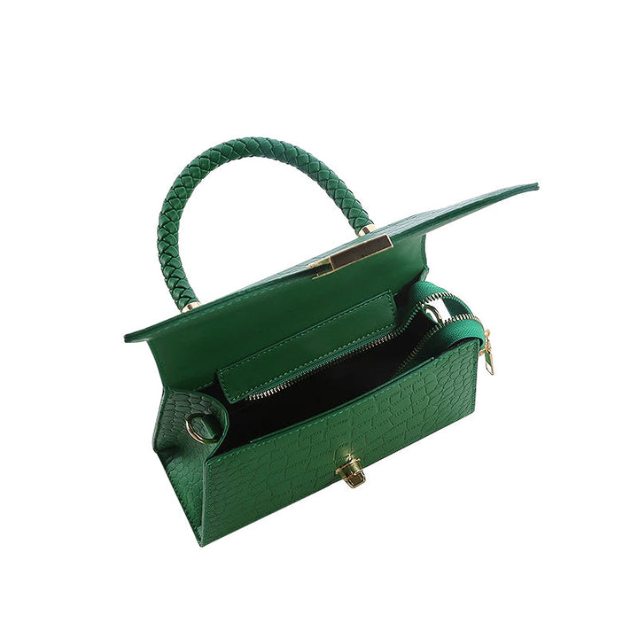 CALORA_ Elegante Vegan Leren Handtas met Goudkleurige Details en Compact Design