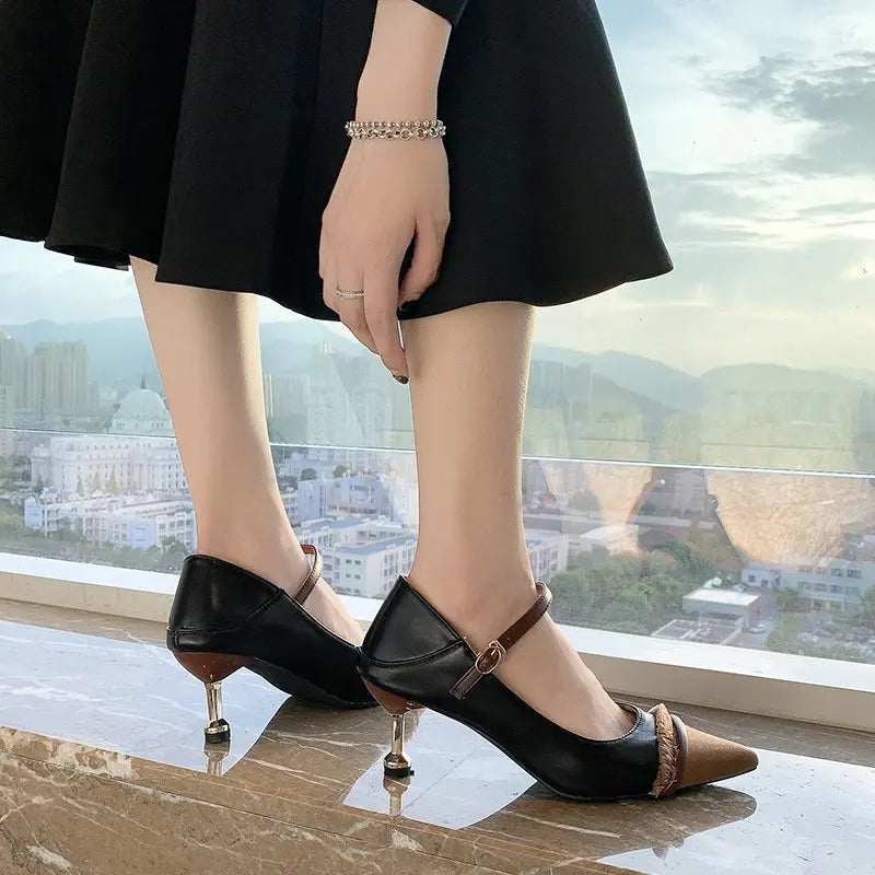 CALORA_ Fabulous Femme | Klassieke Sexy Puntige Hakken