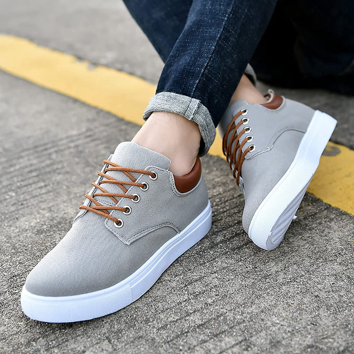 CALORA_ Farnham | Stoere herensneakers met witte zool