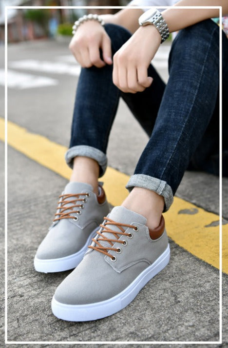 CALORA_ Farnham | Stoere herensneakers met witte zool