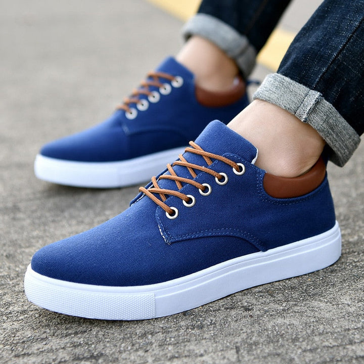 CALORA_ Farnham | Stoere herensneakers met witte zool