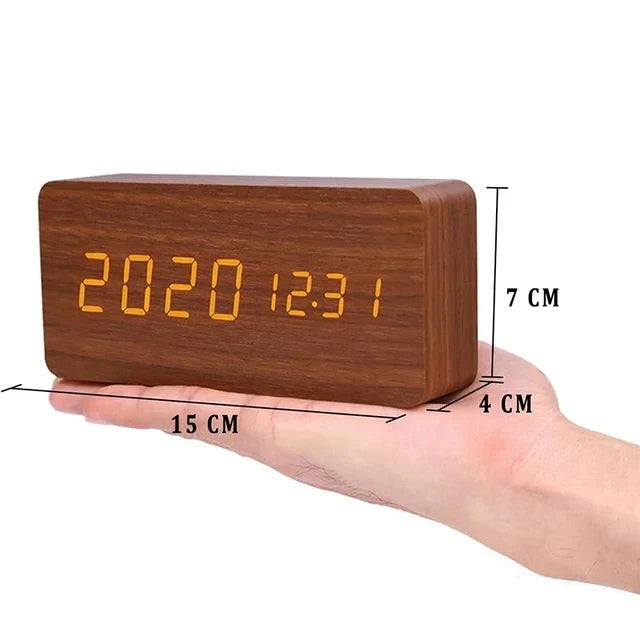 CALORA_ FlokLicht - Minimalistische Houten Wekker met LED Display