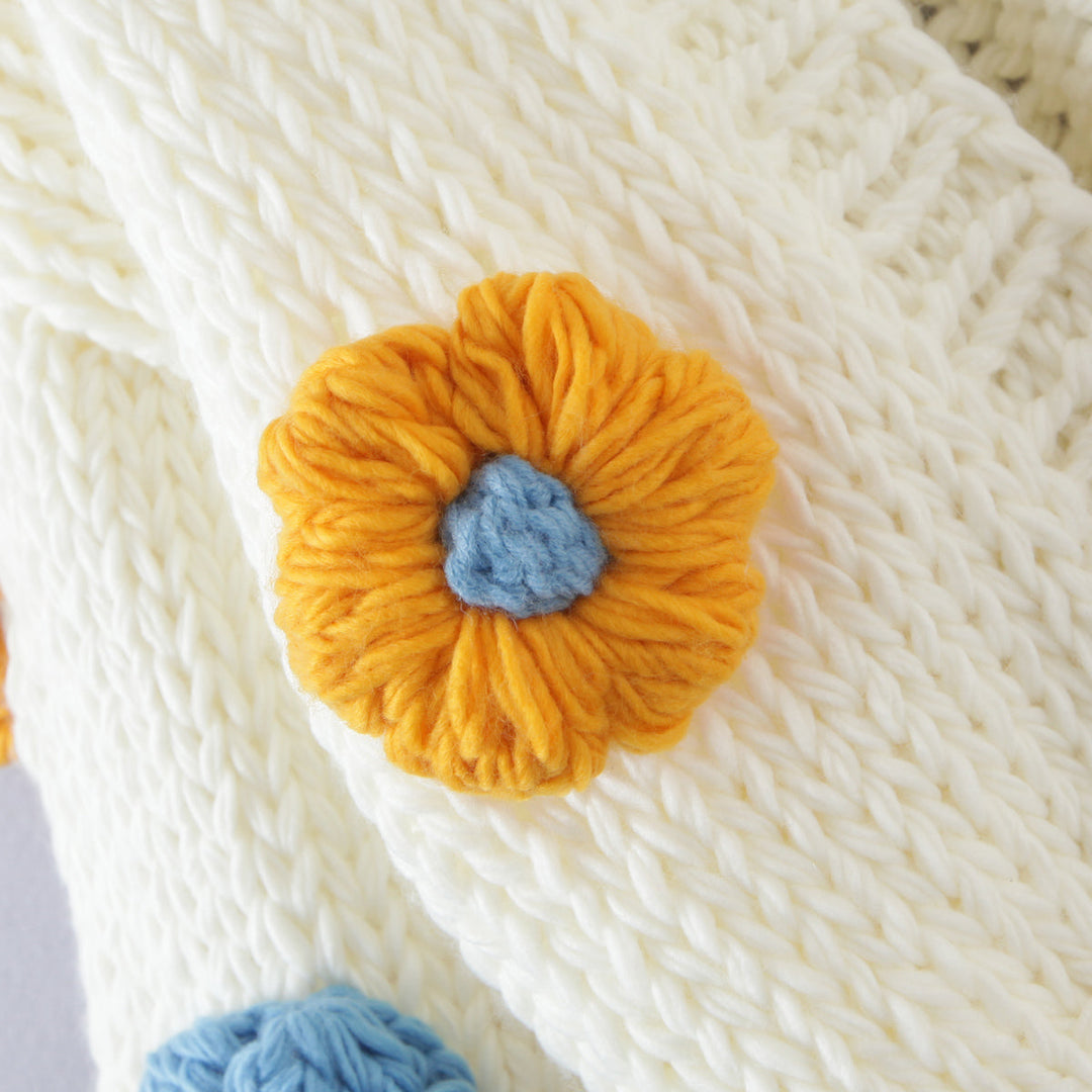 CALORA_ Handgebreide Bloemen Cardigan met Ballonmouwen en Zachte Knit