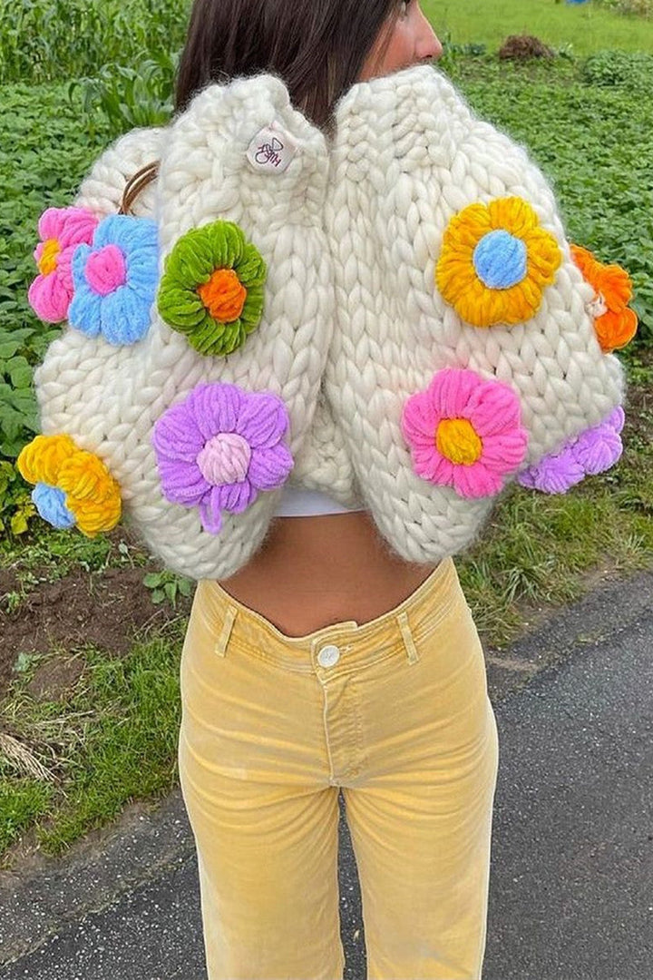 CALORA_ Handgebreide Bloemen Cardigan met Ballonmouwen en Zachte Knit