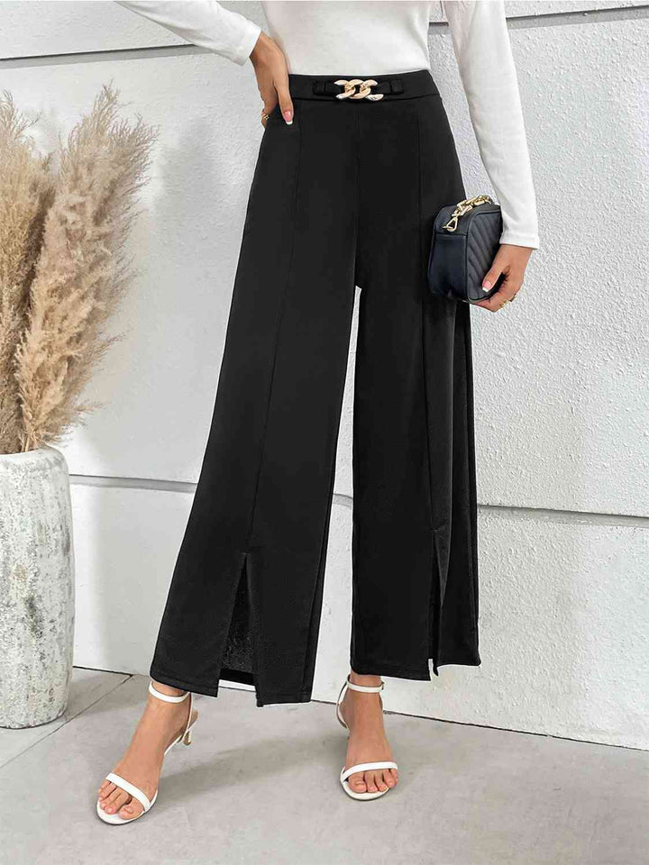 CALORA_ Kettingdetail Split Wijde Broek