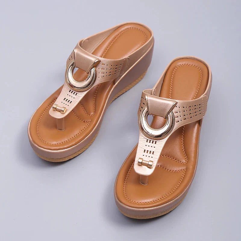 CALORA_ Leren Zomer Sandalen met Gemiddelde Hakhoogte van 3 tot 5 cm
