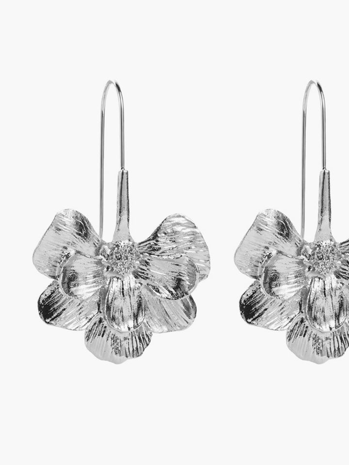 CALORA_ Lily’s Bloem Oorbellen met haakjes