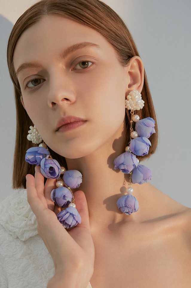 CALORA_ Lina | Elegante Bloemvormige Druppel Oorbellen