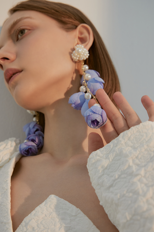 CALORA_ Lina | Elegante Bloemvormige Druppel Oorbellen
