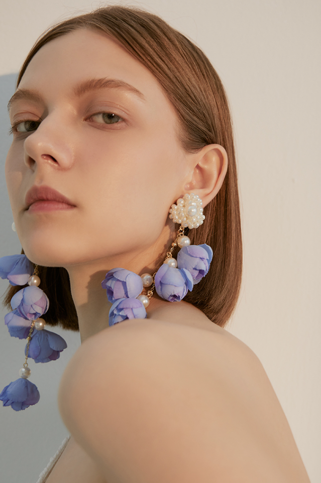 CALORA_ Lina | Elegante Bloemvormige Druppel Oorbellen