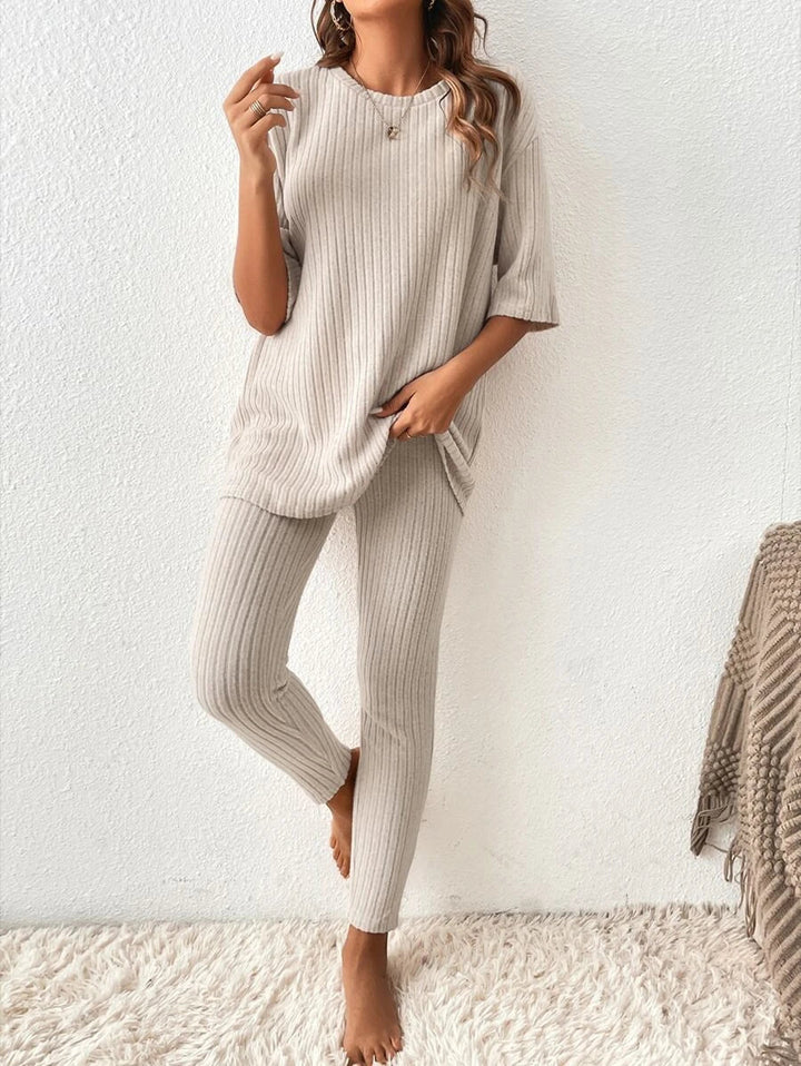 CALORA_ Lineva | Elegante Comfortabele Oversized Set