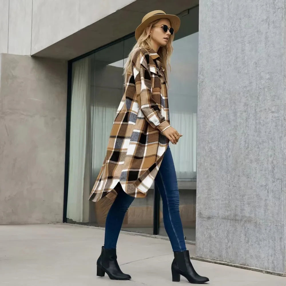 CALORA_ Louise | Dames geruite trenchcoat met zijsplitten en zakken