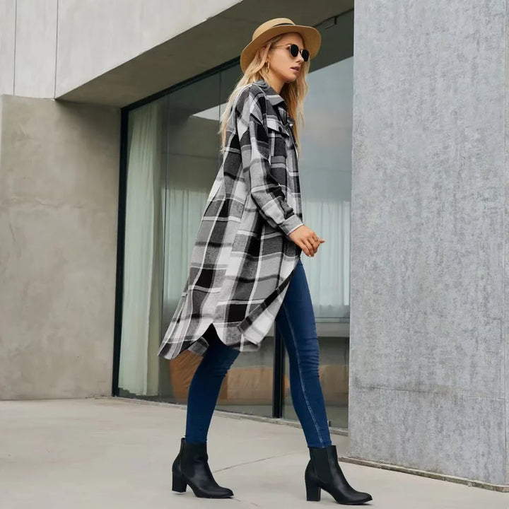 CALORA_ Louise | Dames geruite trenchcoat met zijsplitten en zakken