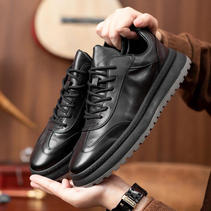 CALORA_ Luxtin | Lage Zwarte Leren Sneakers