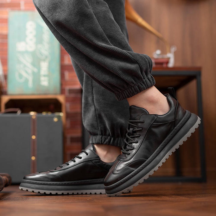 CALORA_ Luxtin | Lage Zwarte Leren Sneakers
