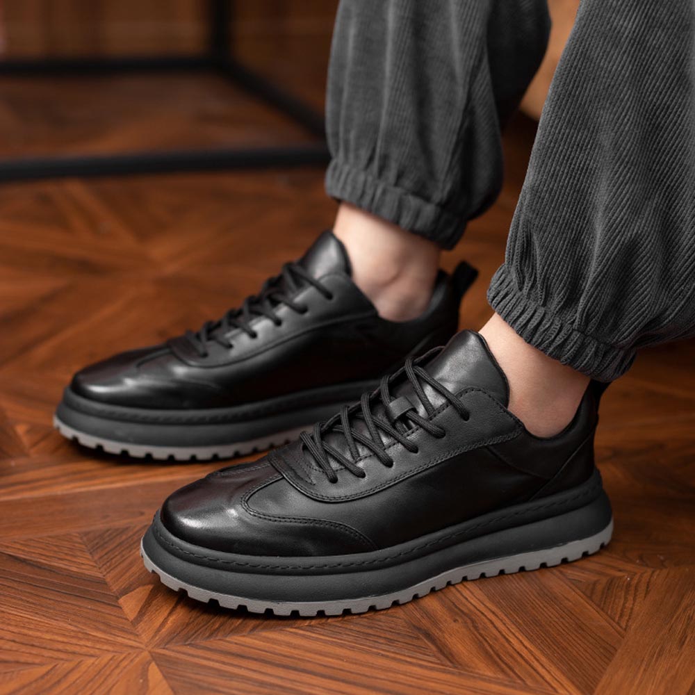 CALORA_ Luxtin | Lage Zwarte Leren Sneakers