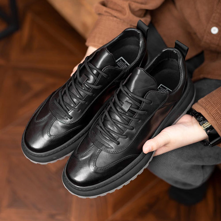 CALORA_ Luxtin | Lage Zwarte Leren Sneakers