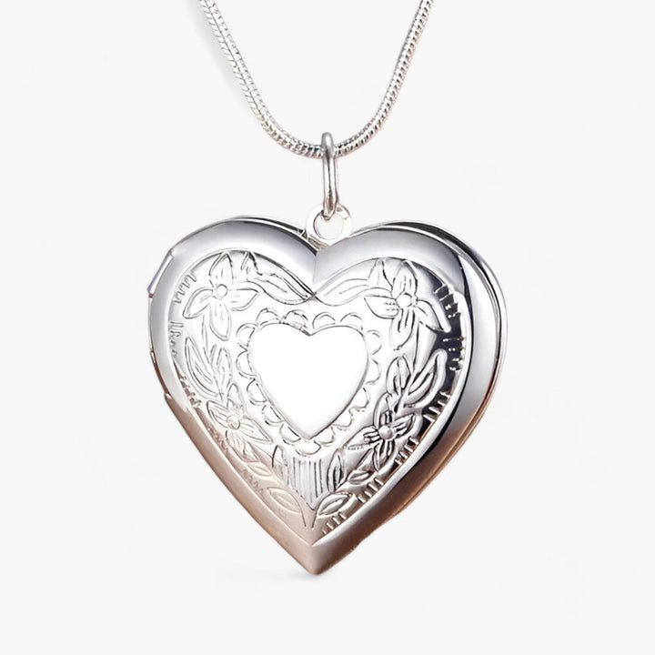 CALORA_ ONVERGETELIJK MOMENT | Hartjes Foto Ketting in Zilver