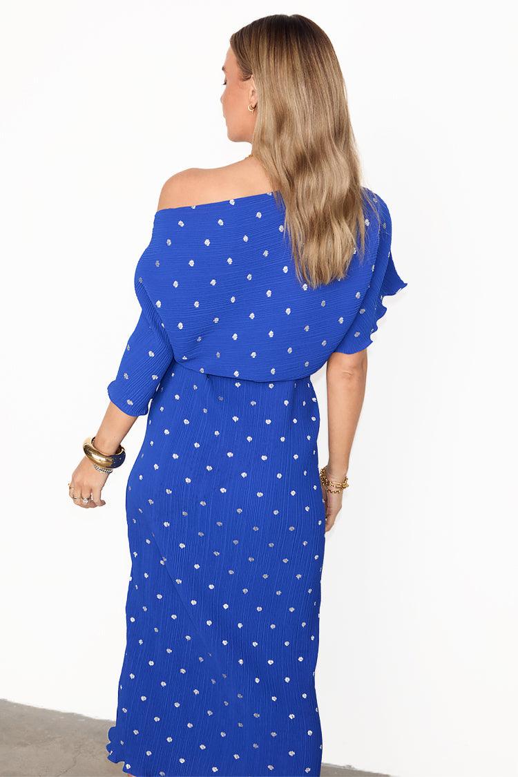 CALORA_ Off Shoulder Plissé Maxi Jurk Kobaltblauw Zilveren Stippen