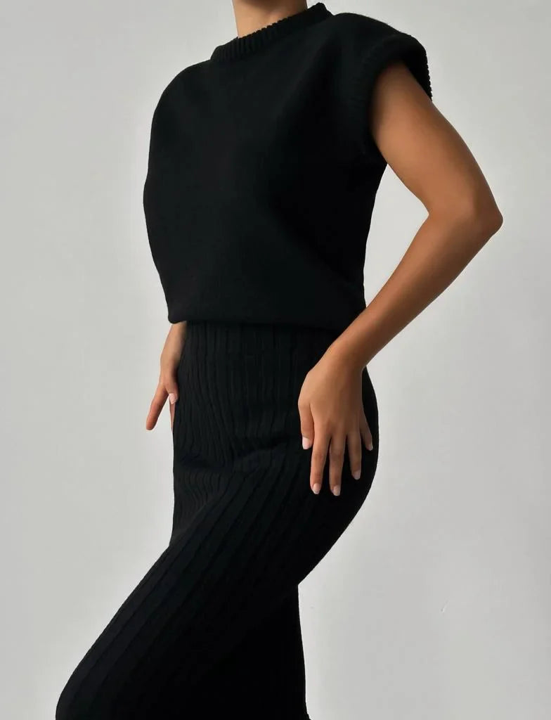 CALORA_ Pravina | Elegante Mouwloos vest en gebreide rok